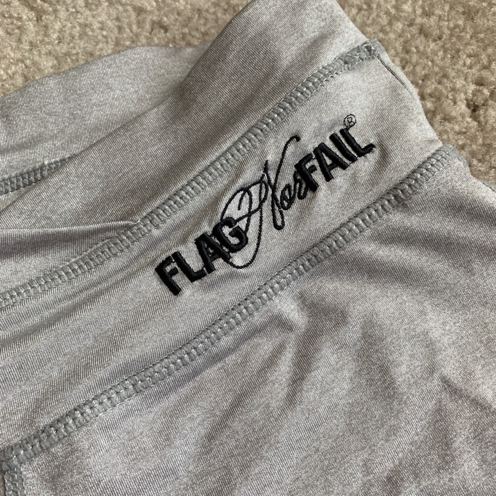 Flag Nor Fail Silver Gym Leggings